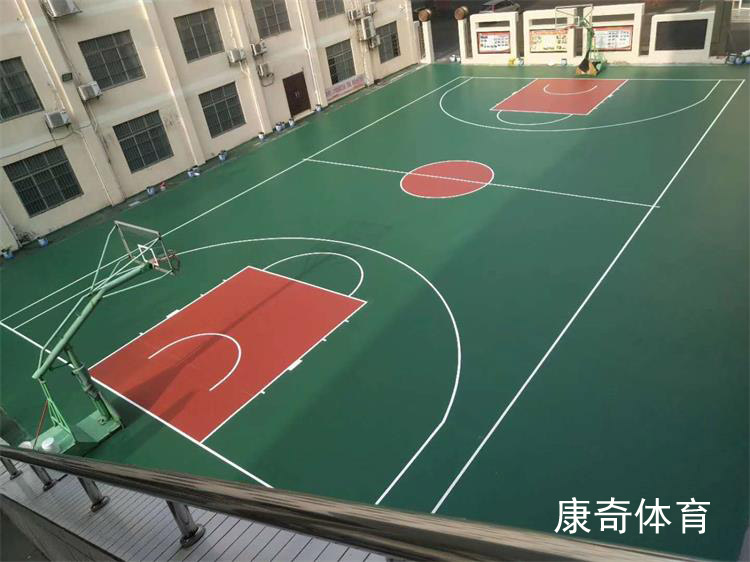 還不知道怎么辦？原來硅PU球場鼓泡是這么處理的！